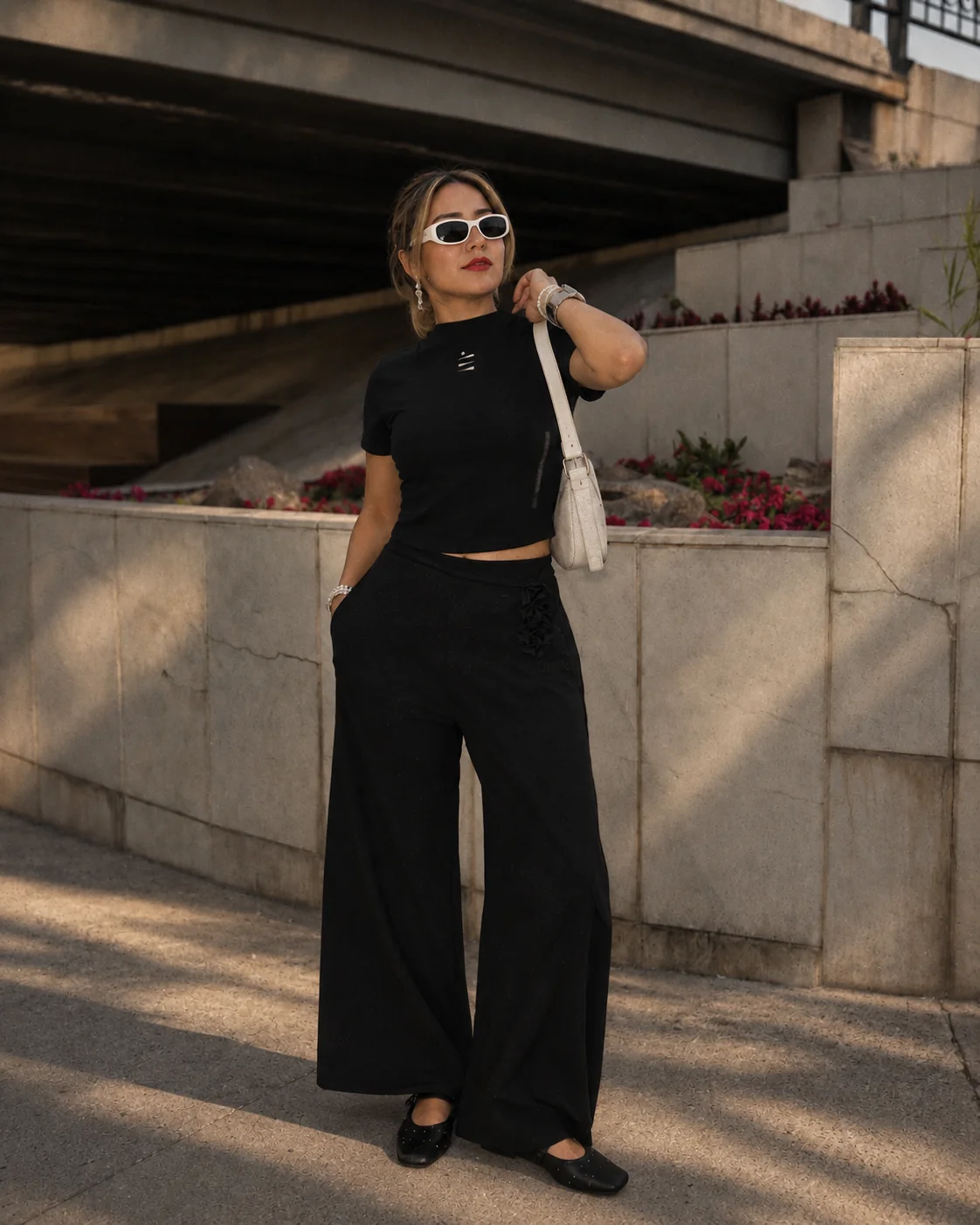 Woman wearing DIV3NITY in the city